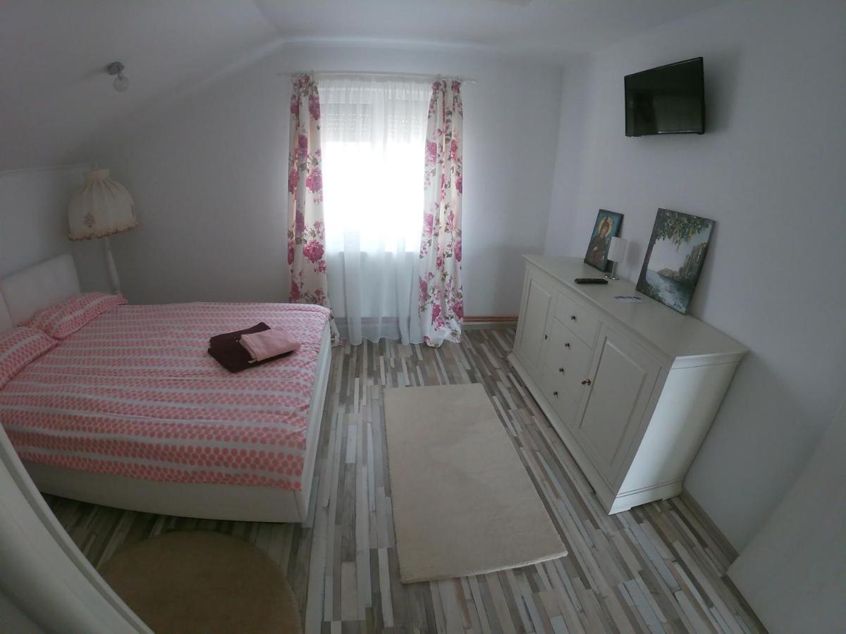 Casa Sannicolau Bed & Breakfast Sinnicolau Mare Luaran gambar