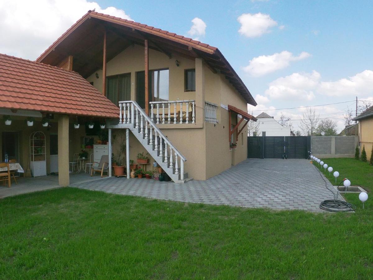 Casa Sannicolau Bed & Breakfast Sinnicolau Mare Luaran gambar