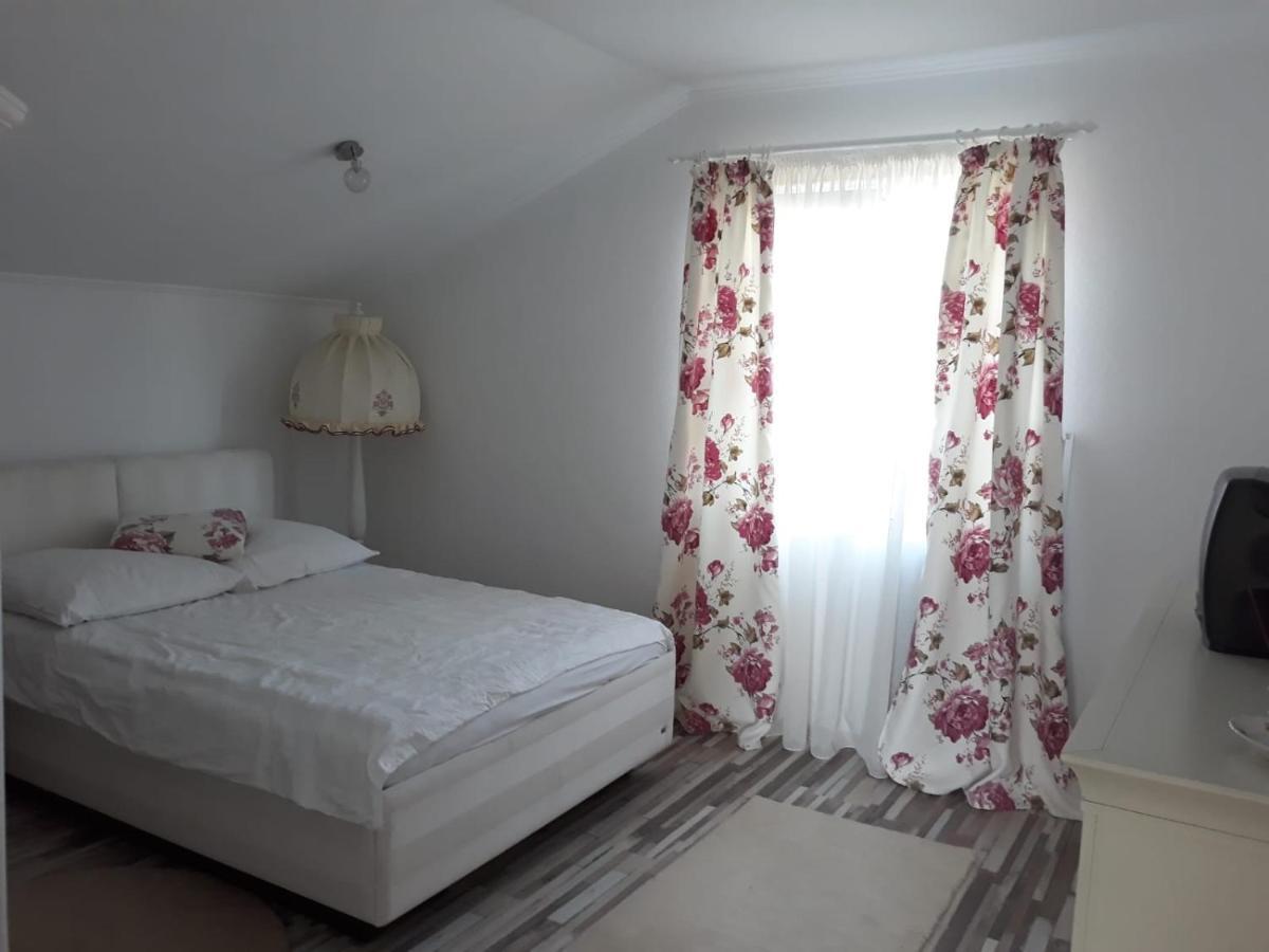 Casa Sannicolau Bed & Breakfast Sinnicolau Mare Luaran gambar